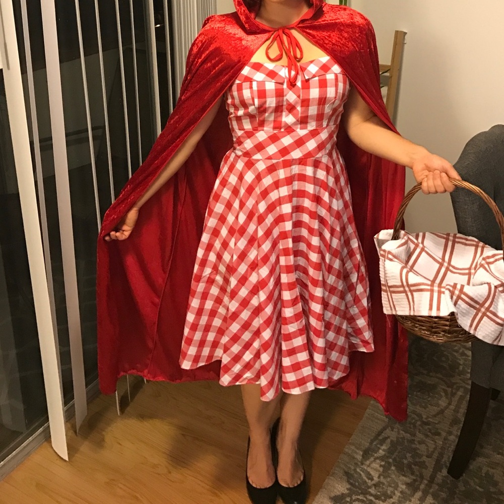 Gingham red and white 50s dress